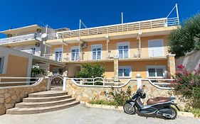 Apartments with a parking space Gradac, Makarska - 5198